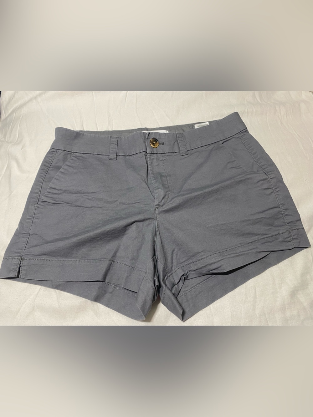 NWOT- Old Navy Everyday Mid-Rise Gray Casual Chino Shorts
